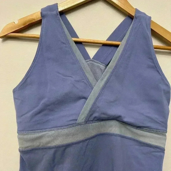 Lululemon  V-Neck Athletic Bra Fitted Tank Top Purple Women's Small - Picture 3 of 13